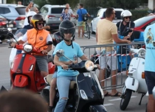Fotografija 3 - Osnovan vodički Vespa klub: 80 vespaša u defileu kroz Vodice, Srimu i Tribunj