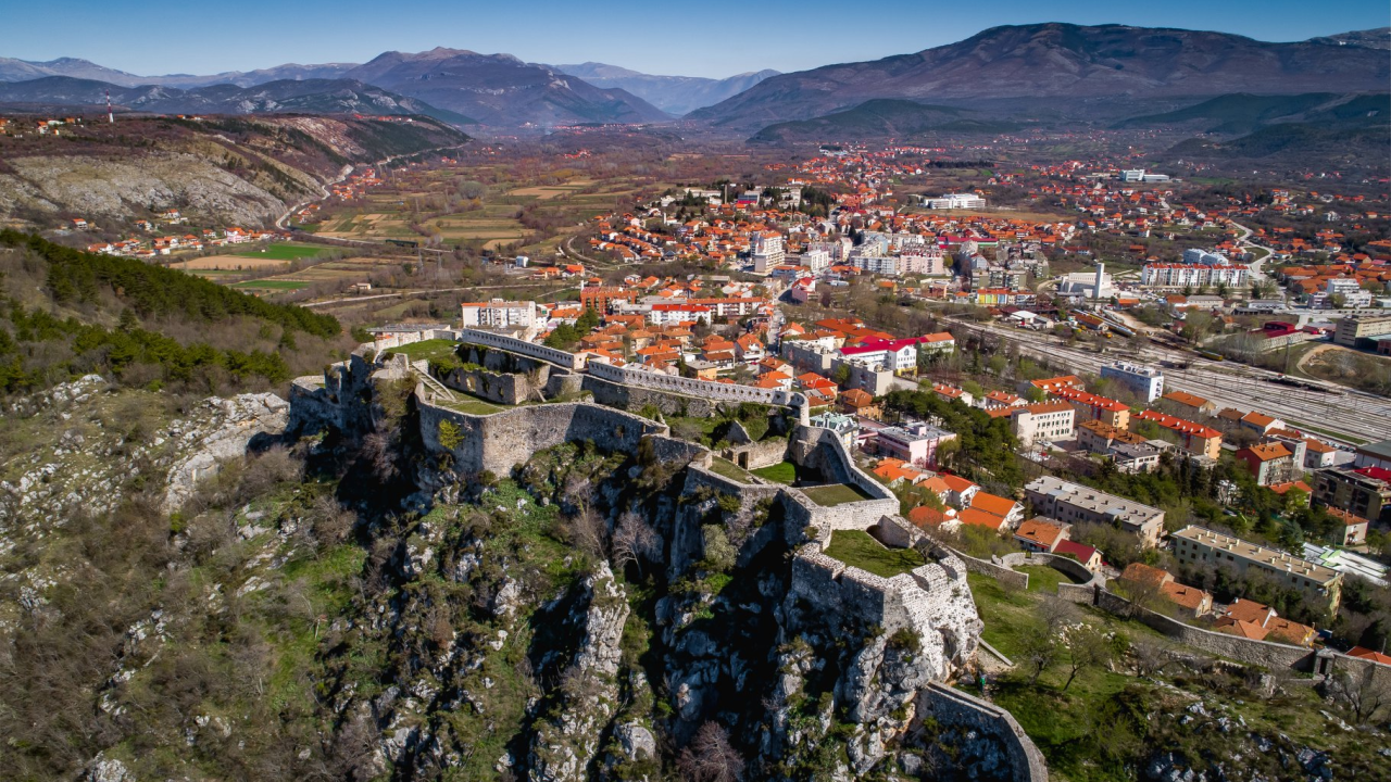 Iz Grada Knina obavještavaju stipendiste da dostave dokumentaciju