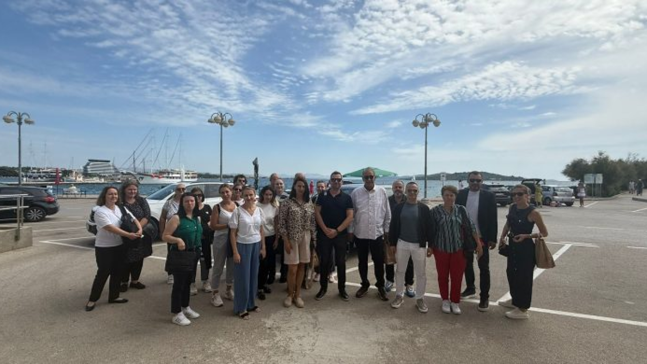 Od maslinika do vinograda: Rumunjski gosti upoznali najbolje primjere ruralnog razvoja u Šibensko-kninskoj županiji