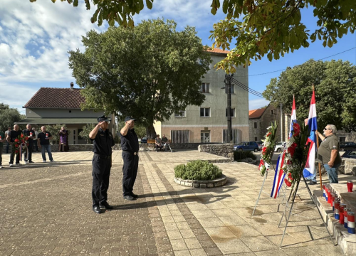 U Puljanima i Oklaju odana počast prvim žrtvama na drniškom području u Domovinskom ratu