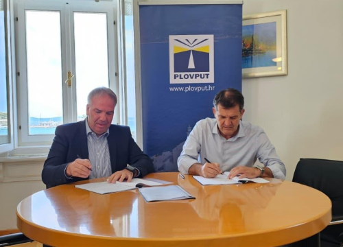 Fotografija 1 - Šibensko Iskra brodogradilištu isporučilo Plovputu novu aluminijsku brzu brodicu