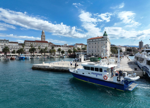 Fotografija 2 - Šibensko Iskra brodogradilištu isporučilo Plovputu novu aluminijsku brzu brodicu