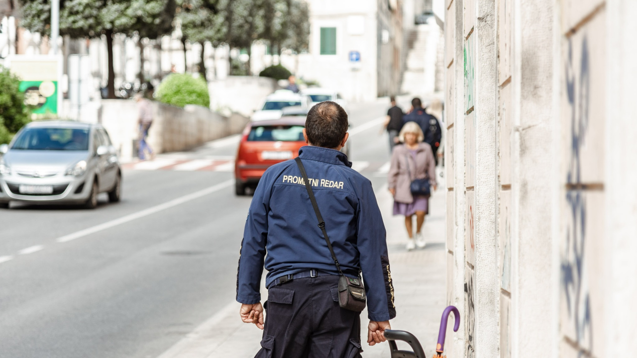 Grad Šibenik zapošljava dva prometna redara