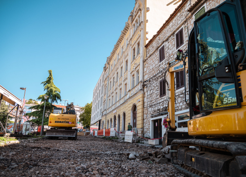 Fotografija 11 - Počeli radovi kod bivšeg kina Tesla: Ulica Vladimira Nazora uskoro dobiva novo ruho