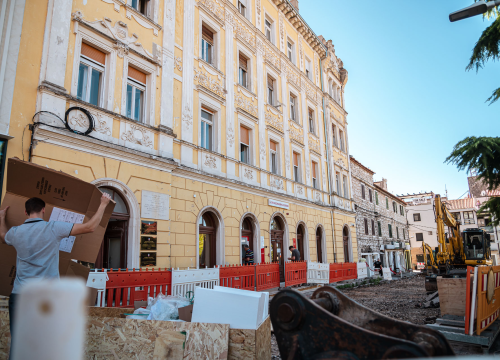 Fotografija 2 - Počeli radovi kod bivšeg kina Tesla: Ulica Vladimira Nazora uskoro dobiva novo ruho