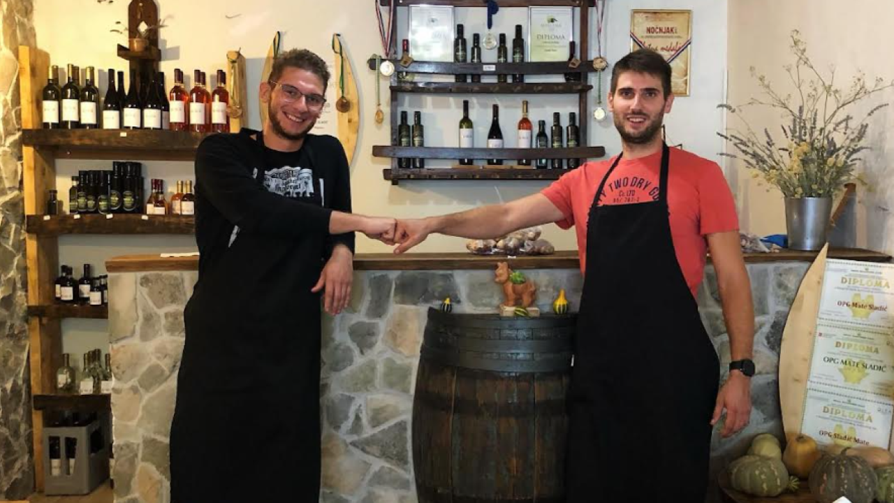 Obitelj Sladić generacijama se bavi poljoprivredom, a djedovu priču podignuli su na novu razinu: 'Kad vidimo plodove rada, sav trud se isplati'