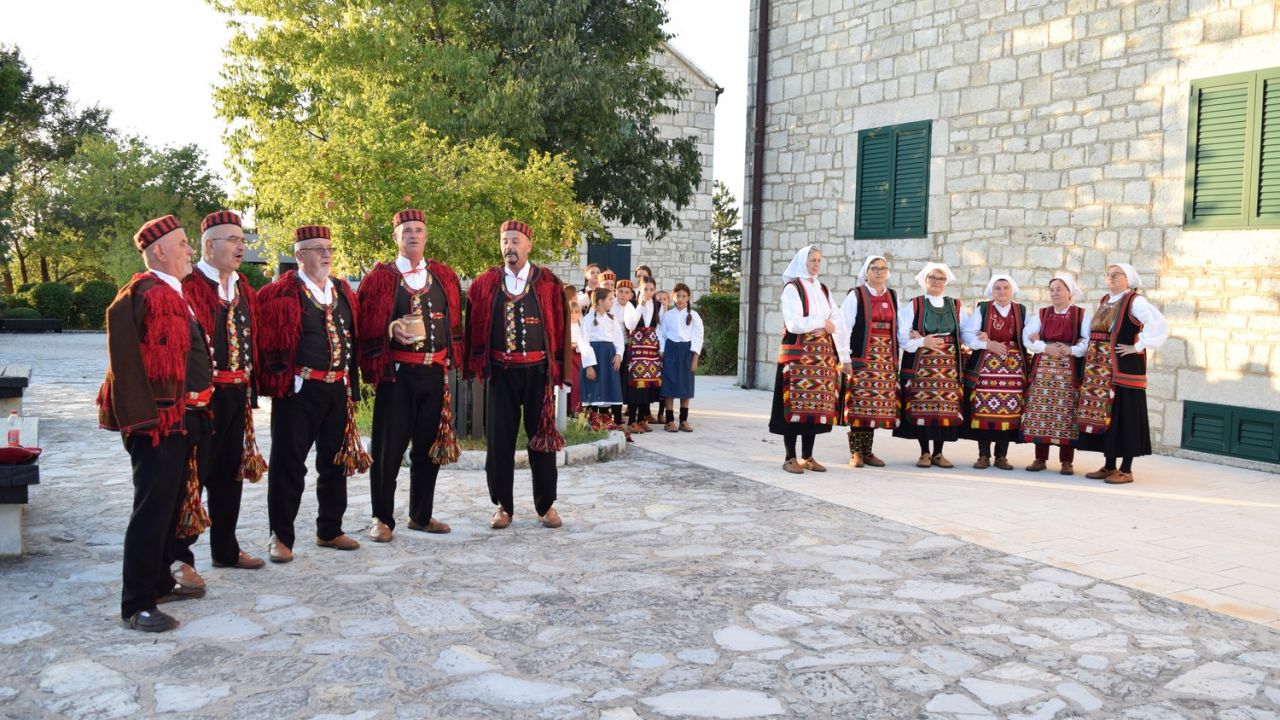 Četrdeset mladih čuvara prirode predano je istraživalo vrijednosti NP 'Krka'