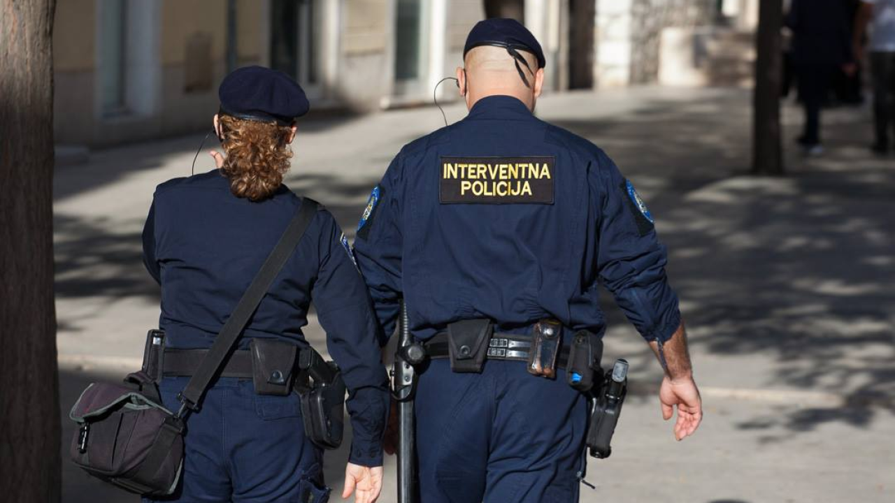 Uz prijetnju vatrenim oružjem opljačkana kladionica na Baldekinu