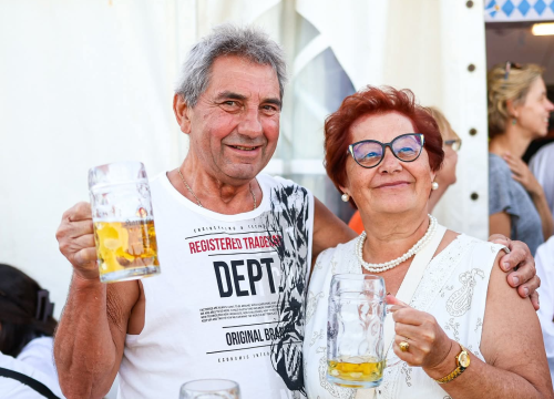 Fotografija 6 - Zadnji dan Festivala bavarskog piva u Vodicama: Večeras koncerti Cambija i Đanija Stipaničeva