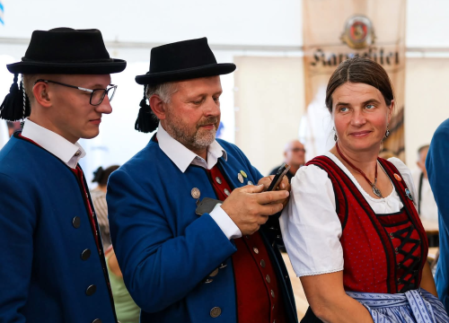Fotografija 1 - Zadnji dan Festivala bavarskog piva u Vodicama: Večeras koncerti Cambija i Đanija Stipaničeva