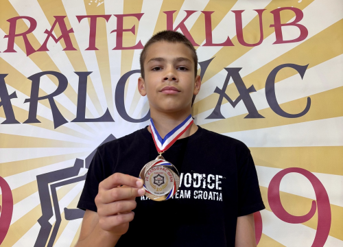 Fotografija 2 - FOTO Okitaši uzeli šest medalja u Karlovcu