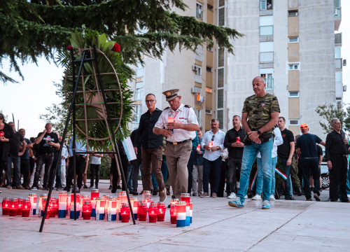 Fotografija 50 - Polaganjem vijenaca, komemoracijom, mimohodom i bakljadom obilježen 34. spomendan Rujanskog rata