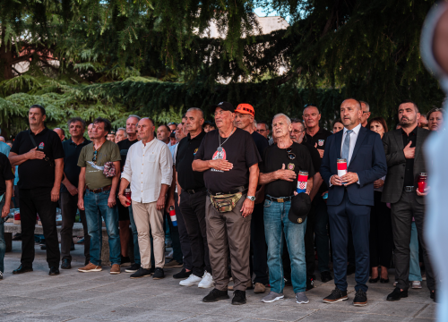 Fotografija 43 - Polaganjem vijenaca, komemoracijom, mimohodom i bakljadom obilježen 34. spomendan Rujanskog rata