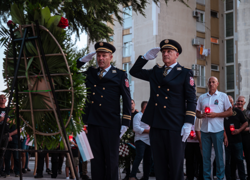 Fotografija 22 - Polaganjem vijenaca, komemoracijom, mimohodom i bakljadom obilježen 34. spomendan Rujanskog rata