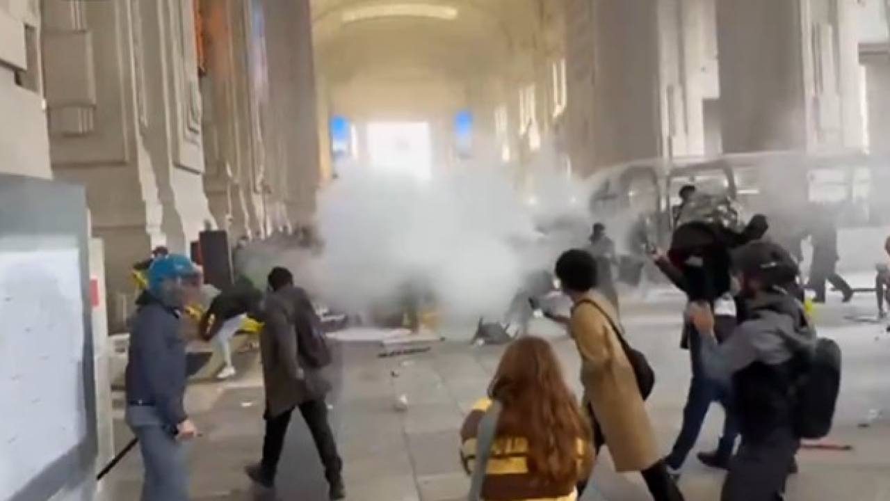 Prosvjedi za Gazu u Milanu eskalirali. Ozlijeđeno 60 policajaca
