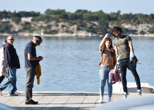 Prvi na listi: Hrvati najkasnije u EU-u napuštaju roditeljski dom