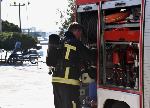 Požar progutao brod, pa se proširio na drugi: Vatrogasci jučer ujutro gasili brodice na Žirju