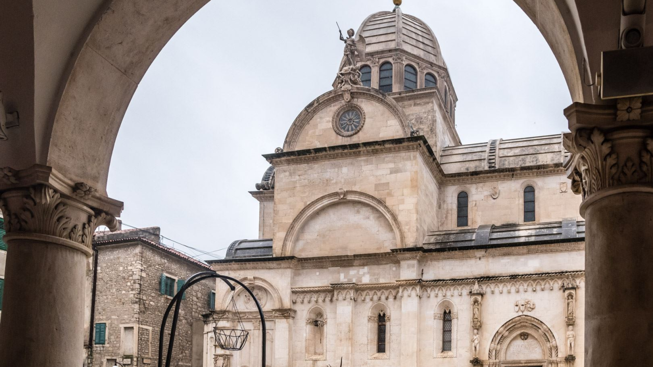 Večeras u Katedrali misa posvećena bračnim parovima uz liturgijsko pjevanje