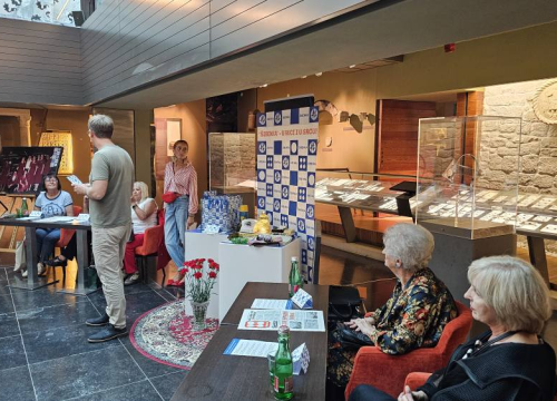 Fotografija 1 - Predstavljana torbica 'Šibenka'