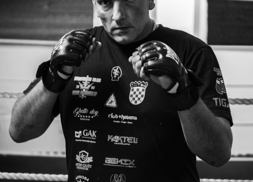 Fotografija 4 - FOTO Šibenski boksač Marko 'Ghetto' Aleksić nabrijan pred prvi meč karijere protiv iskusnog Alića: 'Idemo ga ugasiti'