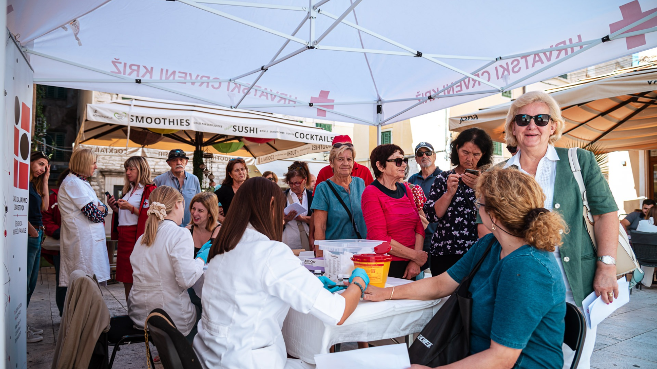 Bolesti srca su vodeći uzrok smrti u županiji. Današnja akcija u Šibeniku privukla velik broj građana