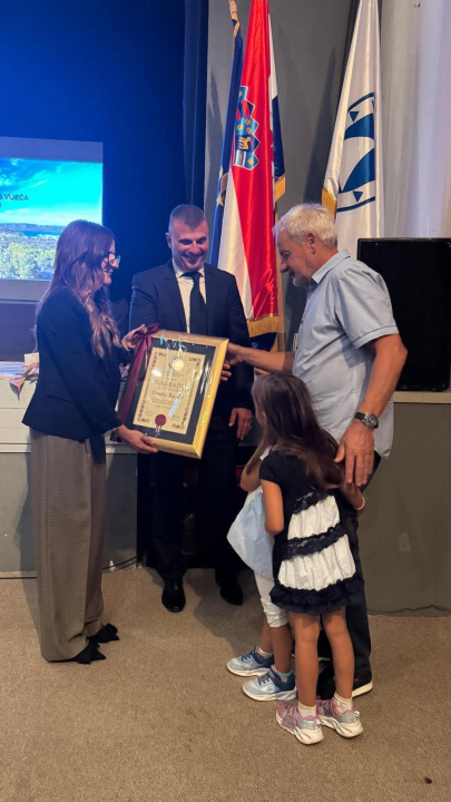 Na svečanoj sjednici Općine Murter-Kornati kapetanu Branku Rameši dodijeljena nagrada za životno djelo