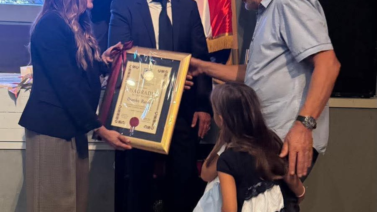 Na svečanoj sjednici Općine Murter-Kornati kapetanu Branku Rameši dodijeljena nagrada za životno djelo