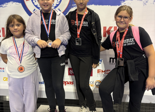 Fotografija 5 - FOTO Karatašima Okita 28 medalja i drugo mjesto ekipno u Mostaru