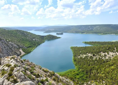 Fotografija 1 - Rogovo – skriveni vidikovac Krke s pogledom koji oduzima dah