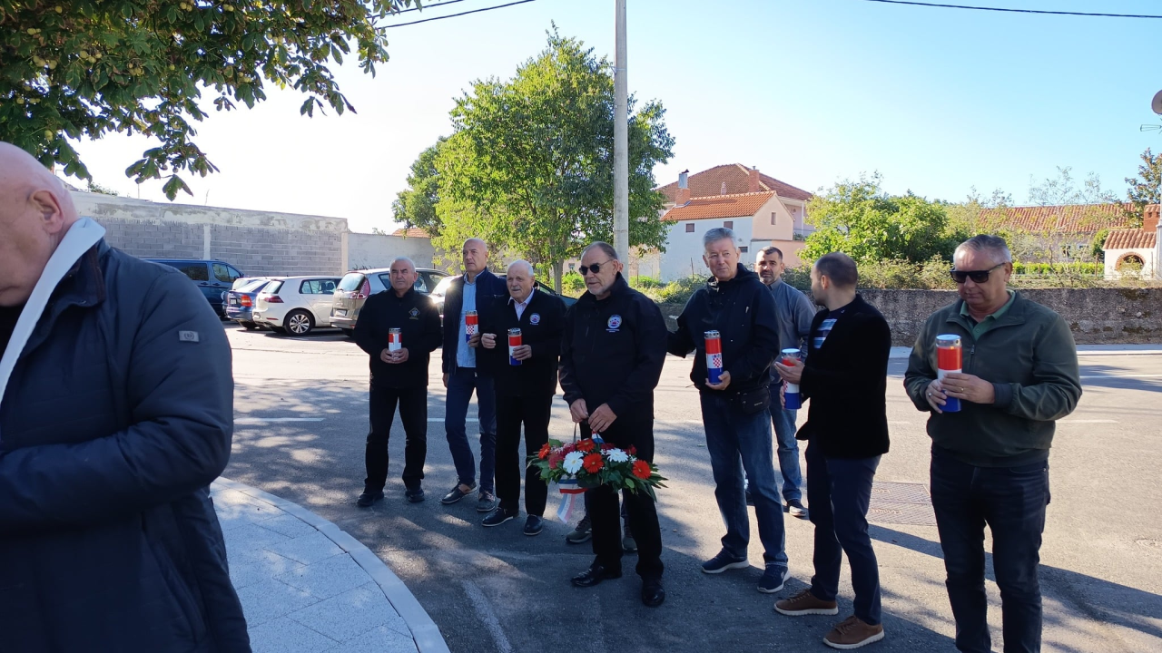 'Da se nikad ne zaboravi': Obilježena 34. obljetnica pogibije hrvatskih branitelja u Unešiću