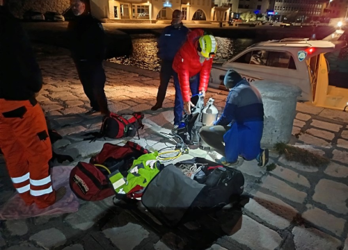 Kod Senja autom sletjeli u more. Četiri osobe poginule