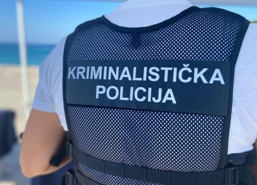 Policija privela dvojicu zbog razbojništava, među njima i ona u Šibeniku