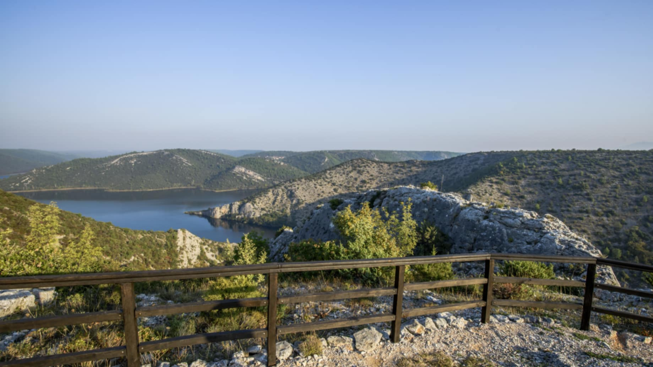 Otkrijte čaroliju sutoka Krke i Čikole s vidikovca u Krnićima Gornjim