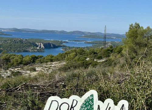 Fotografija 2 -  Održana prva od tri akcije pošumljavanja Šubićevca