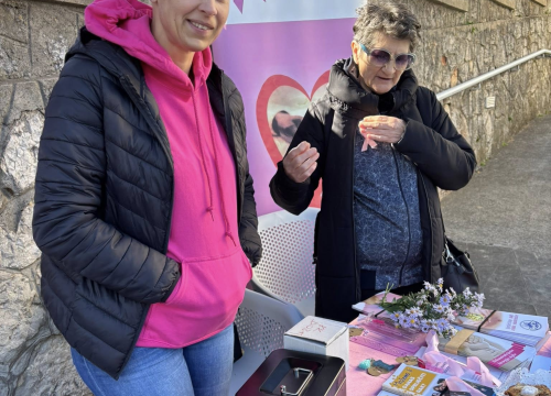Fotografija 8 - Obilježen Dan ružičaste vrpce u Drnišu