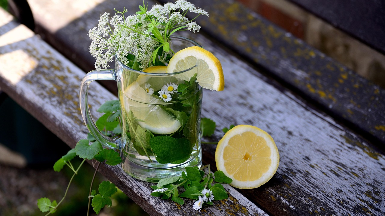 Vrijedi ih uvrstiti u svakondevnicu: Tri pića koja poboljšavaju rad crijeva i jetre