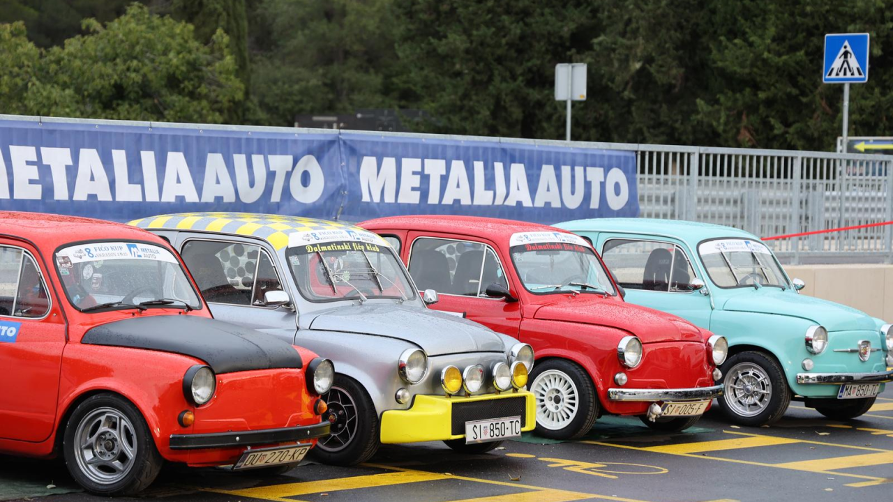 Mali 'Fiće' okupirali Skradin: U sklopu Super autoslaloma danas održan 8. Promo Fićo kup