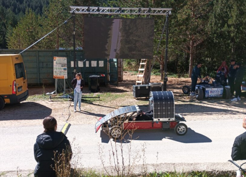 Fotografija 1 - Kninski srednjoškolci osvojili prvo mjesto na natjecanju solarnih automobila
