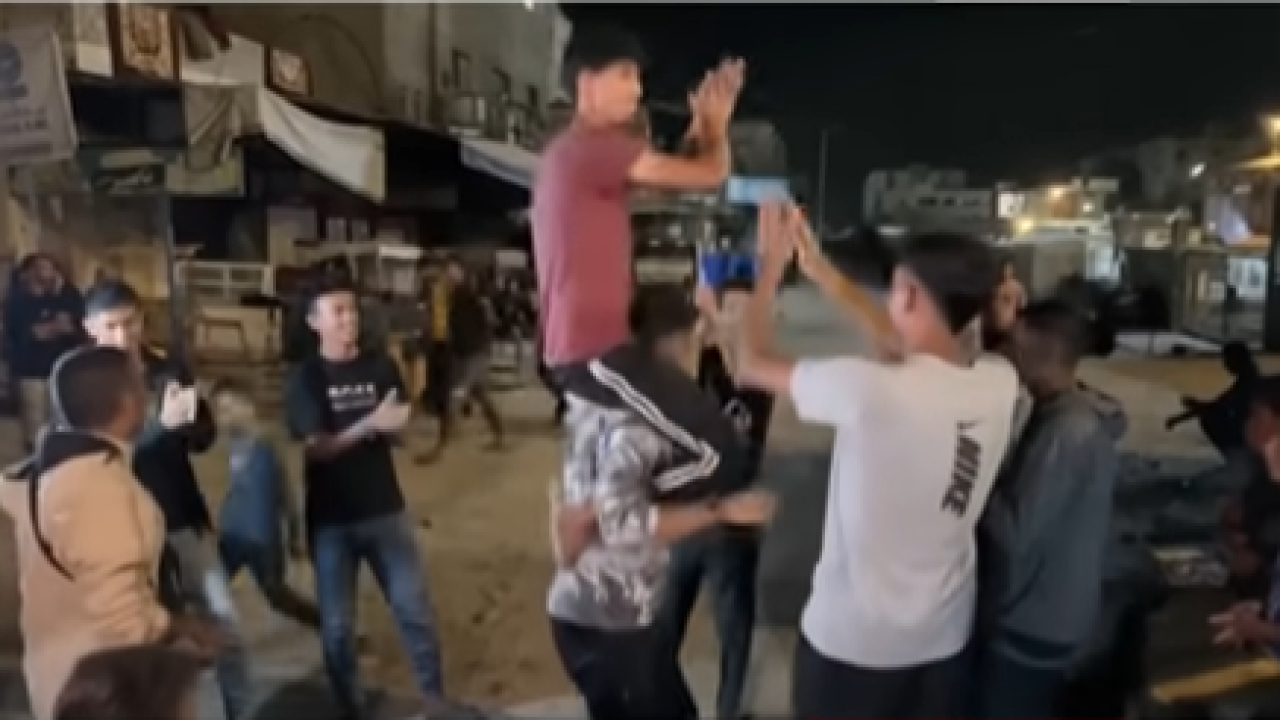 Izrael i Hamas potpisali sporazum, ljudi slavili na ulicama