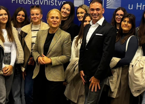 Fotografija 1 - Učenici Ekonomske škole u posjetu Zagrebu