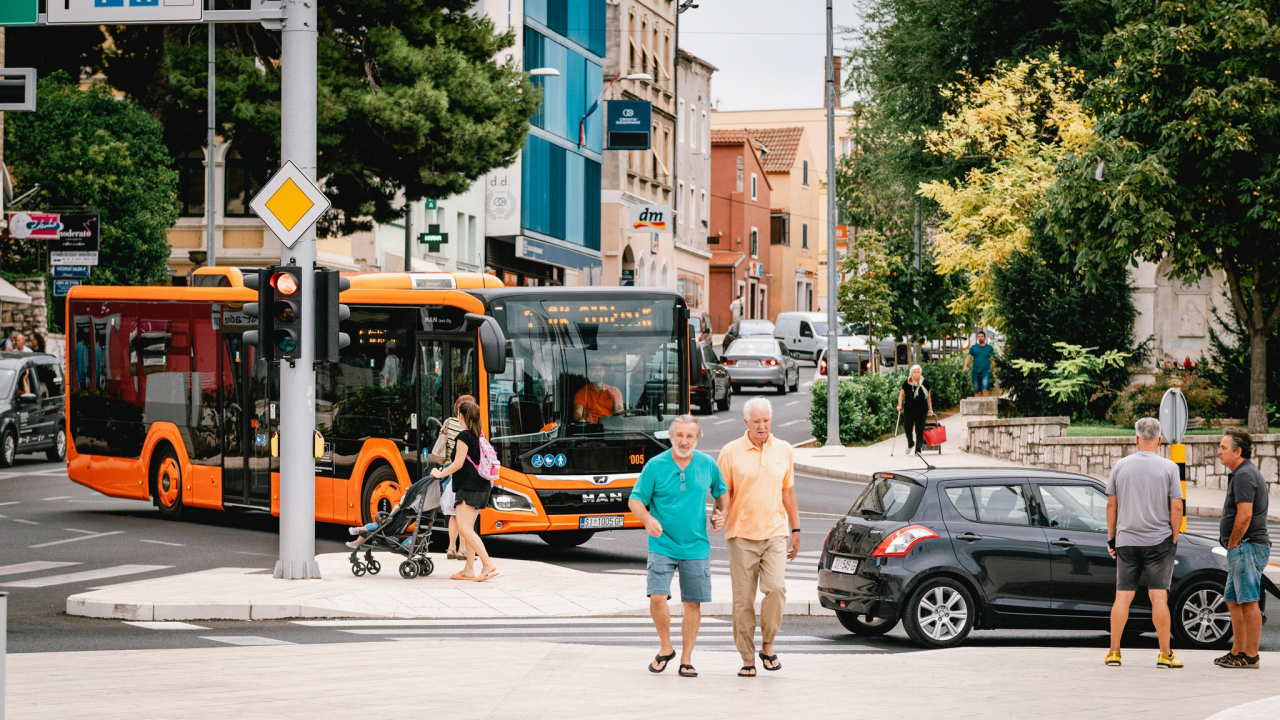 Zbog radova izmjene u voznom redu gradskih autobusa za Mandalinu, Zablaće i Brodaricu