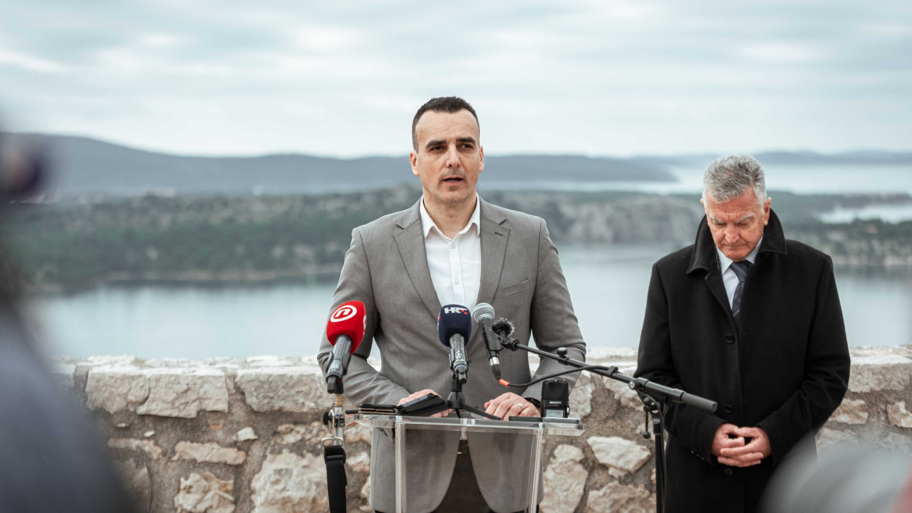 Rakić korigirao objavu o predsjedničkoj kandidaturi, izbacio dio u kojem poručuje kako je vrijeme da i stranka uspije