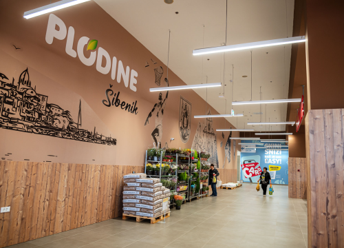 Fotografija 33 - Preuređeni šibenski supermarket donosi širi asortiman i posebne pogodnosti za kupce