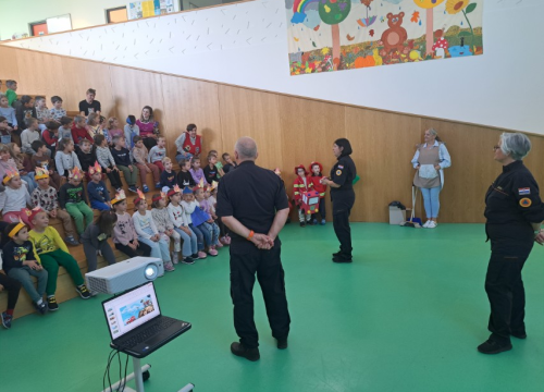 Fotografija 3 - Štitko i Štitka mališane iz Vodica učili o samozaštiti