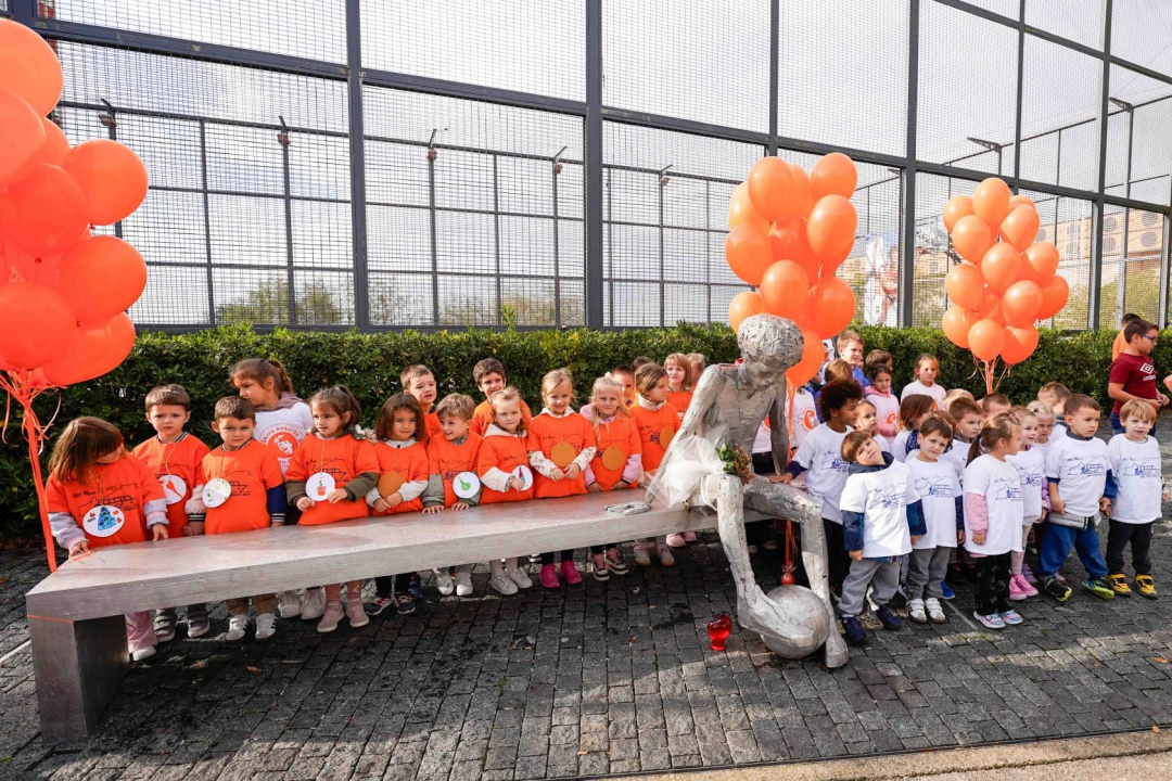 Draženu 61 balon za 61. rođendan: Šibenik obilježio rođendan svog košarkaškog velikana