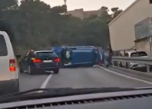 Prevrnulo se vozilo na magistrali kod Vile Velebita