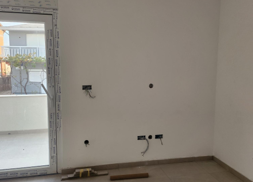 Fotografija 8 - Prodaje se moderan stan s vrtom u Vodicama – novogradnja u mirnoj ulici blizu centra!