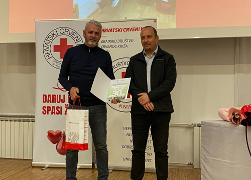 Fotografija 16 - Crveni križ Knin obilježio Dan darivatelja krvi: 'Prikupili 670 doza krvi samo u ovoj godini'