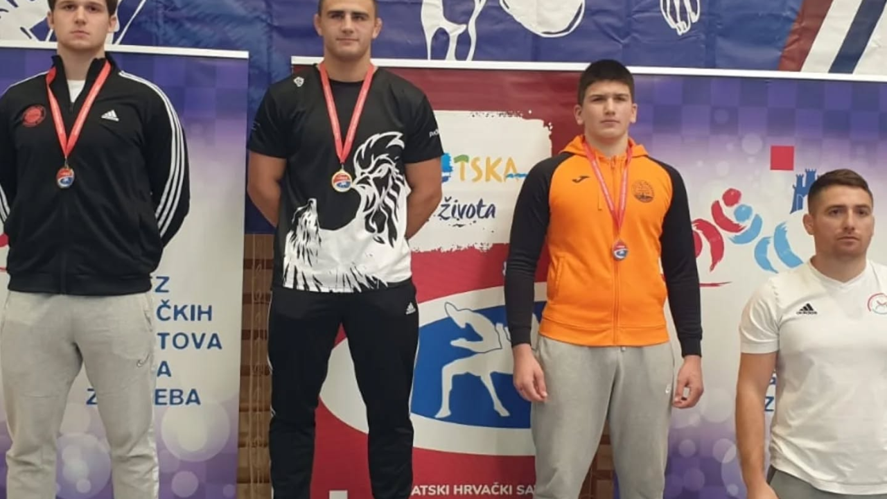 Hrvačima Šibenika dvije medalje s Prvenstva Hrvatske te tri s tuzlanskog turnira