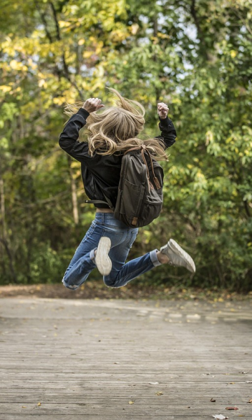 Tri horoskopska znaka koja će, sudeći po zvijezdama, u studenom 'procvjetati'